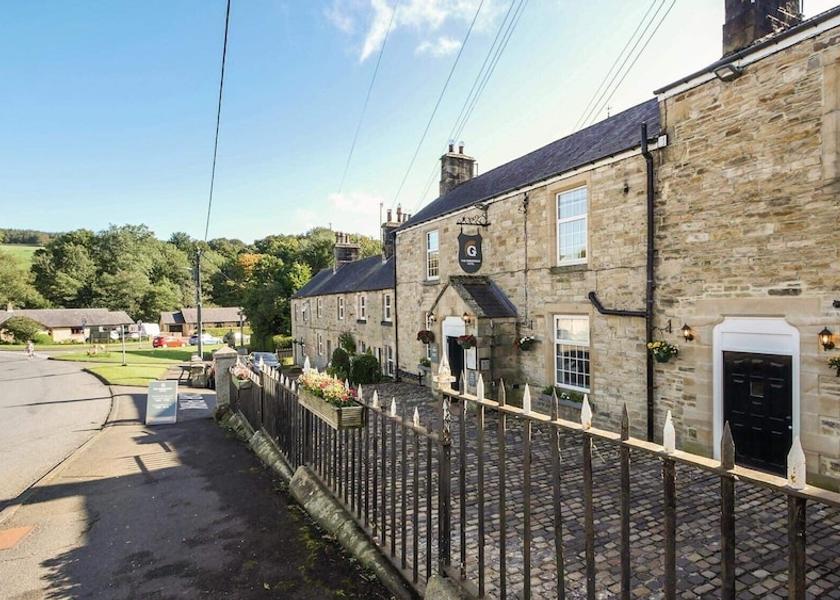 England Brampton Exterior Detail