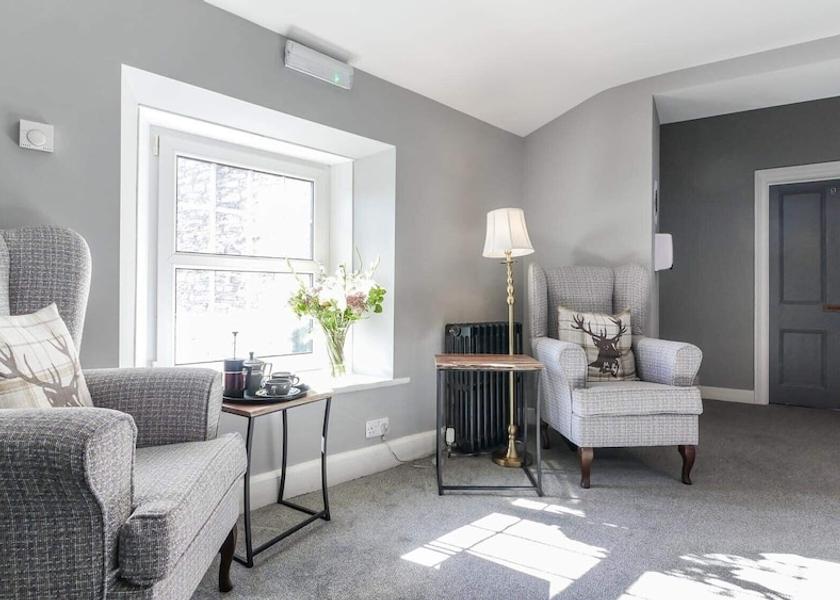 England Brampton Lobby