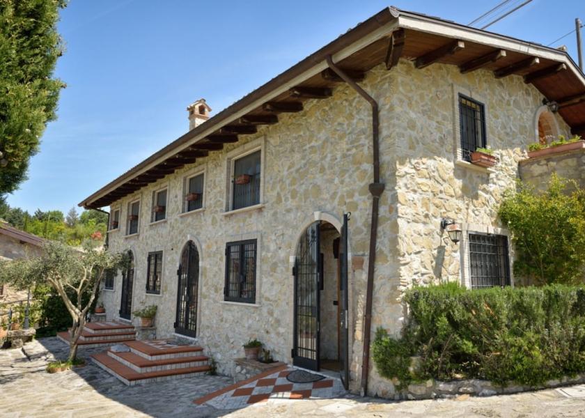 Lazio Castel San Pietro Romano Facade