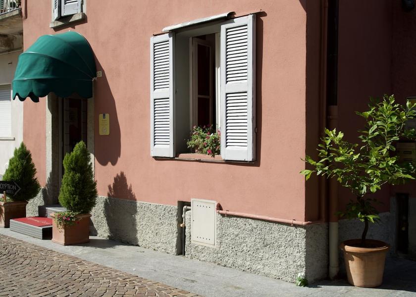 Lombardy Mandello del Lario Reception