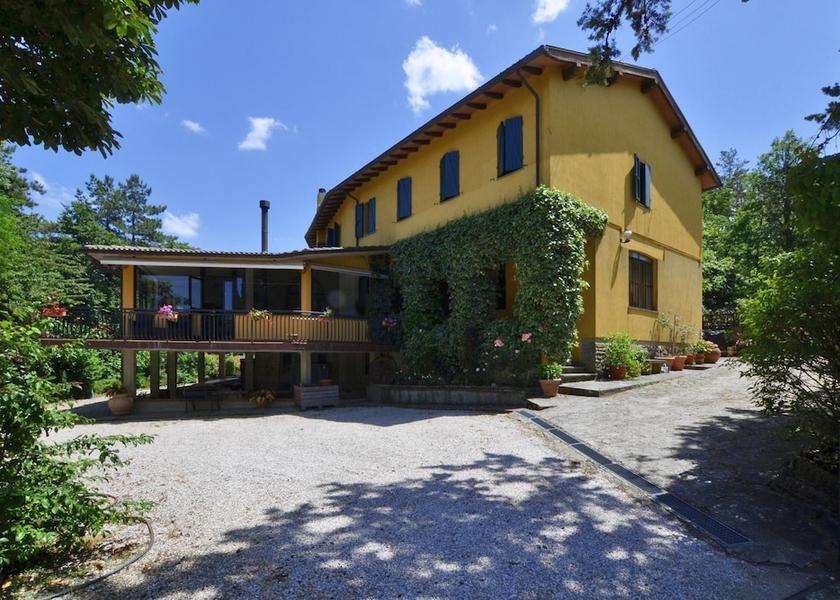 Tuscany Anghiari Exterior Detail