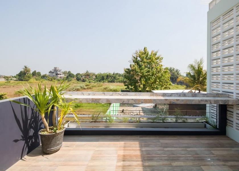  Sleman Exterior Detail