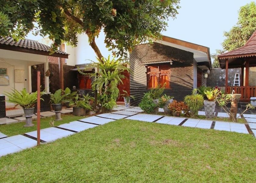  Sleman Exterior Detail