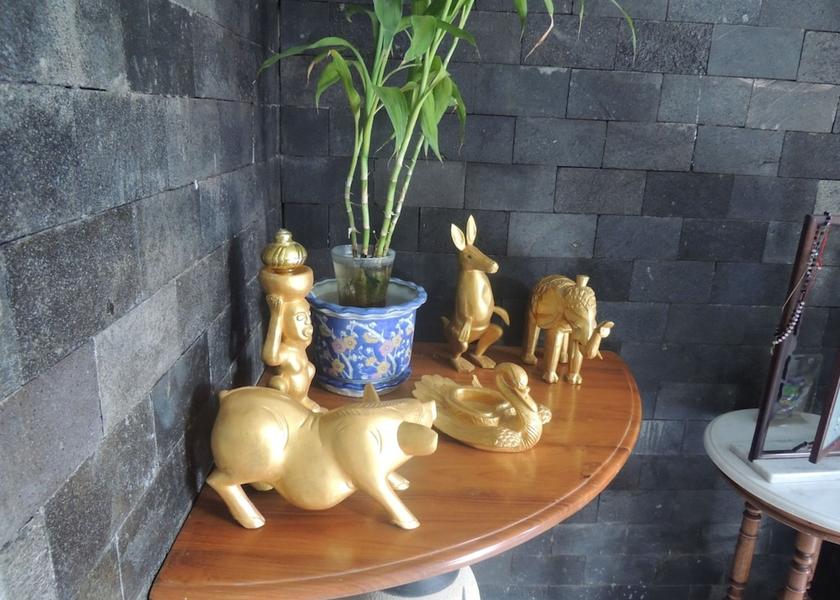  Sleman Interior Entrance