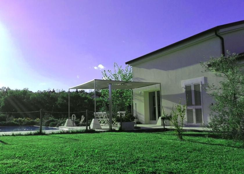 Marche Sassoferrato Exterior Detail