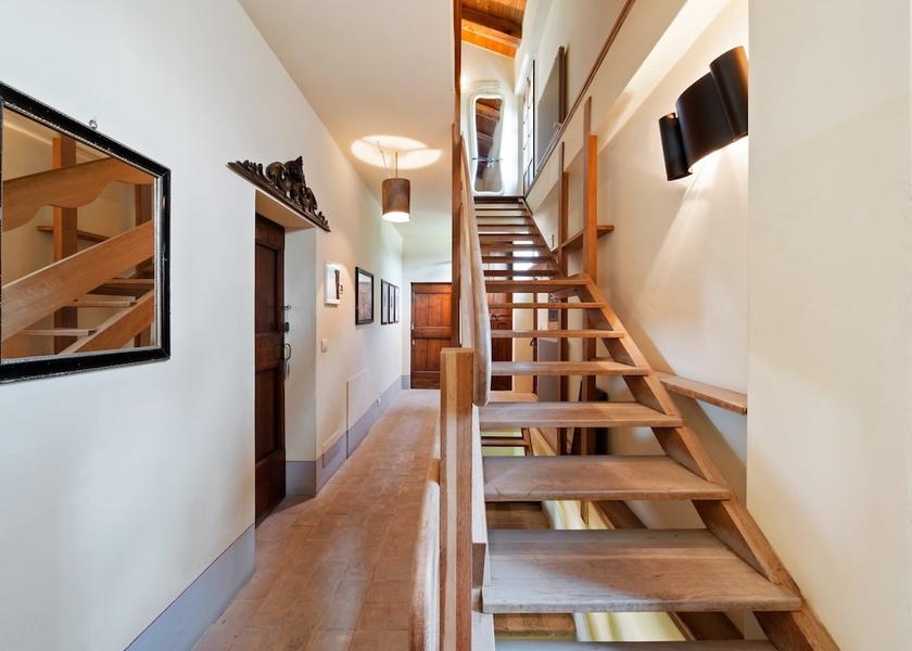 Marche Frontino Interior Entrance