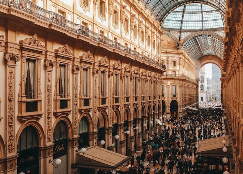 Piedmont Albaretto Della Torre Dining Area
