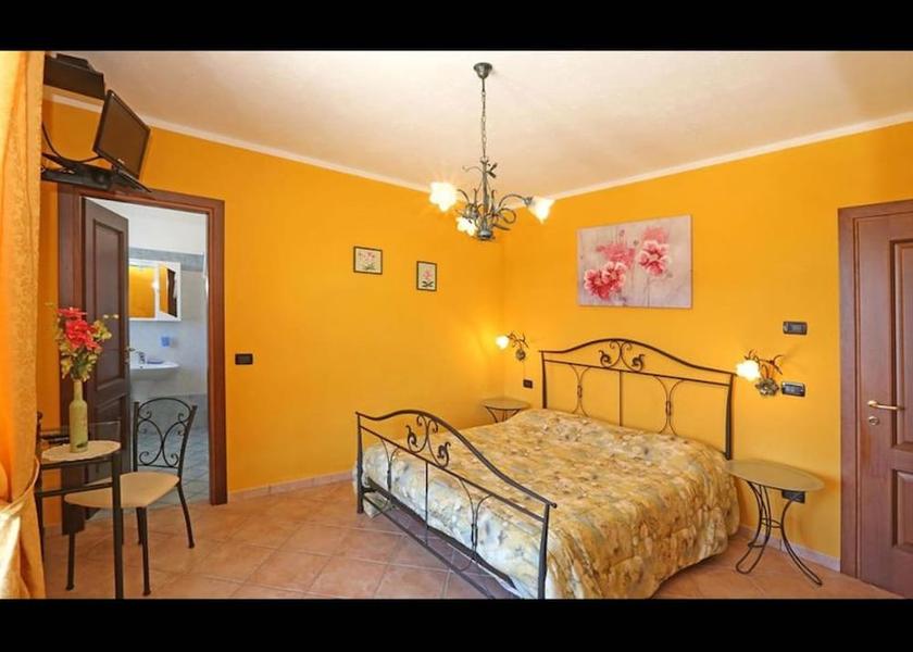 Piedmont Albaretto Della Torre Room