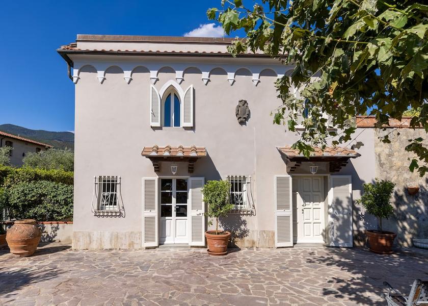 Tuscany Calci Exterior Detail