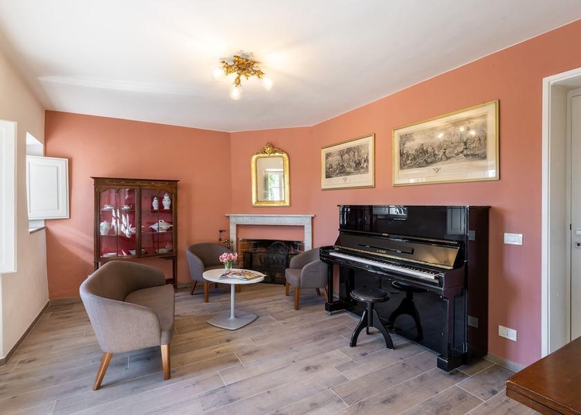 Tuscany Calci Interior Entrance