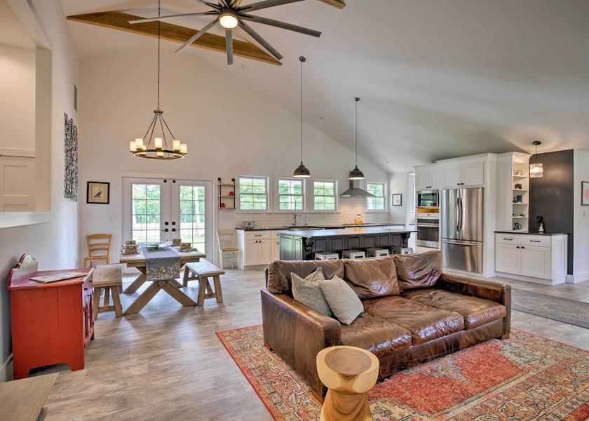 New York Hampton Bays Primary image