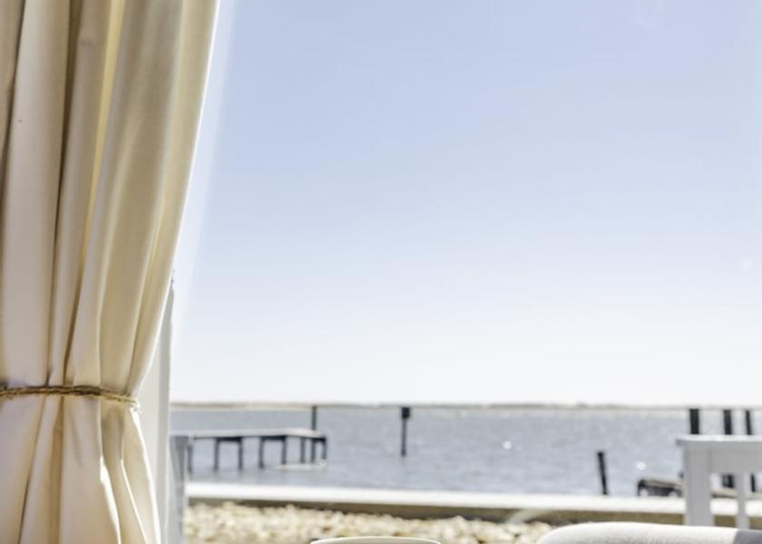 New York Hampton Bays Exterior Detail