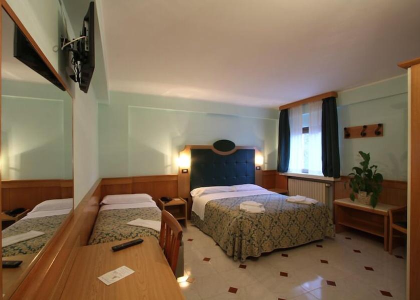 Abruzzo Villetta Barrea Room