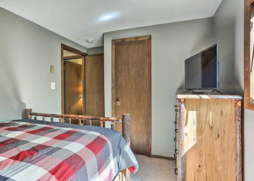 Pennsylvania Pocono Lake Interior Entrance