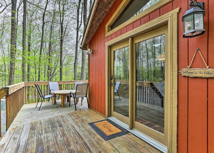 Pennsylvania Pocono Lake Interior Entrance