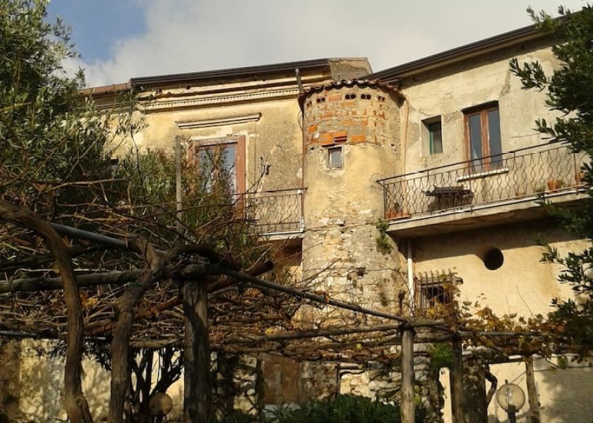 Campania Trentinara Facade