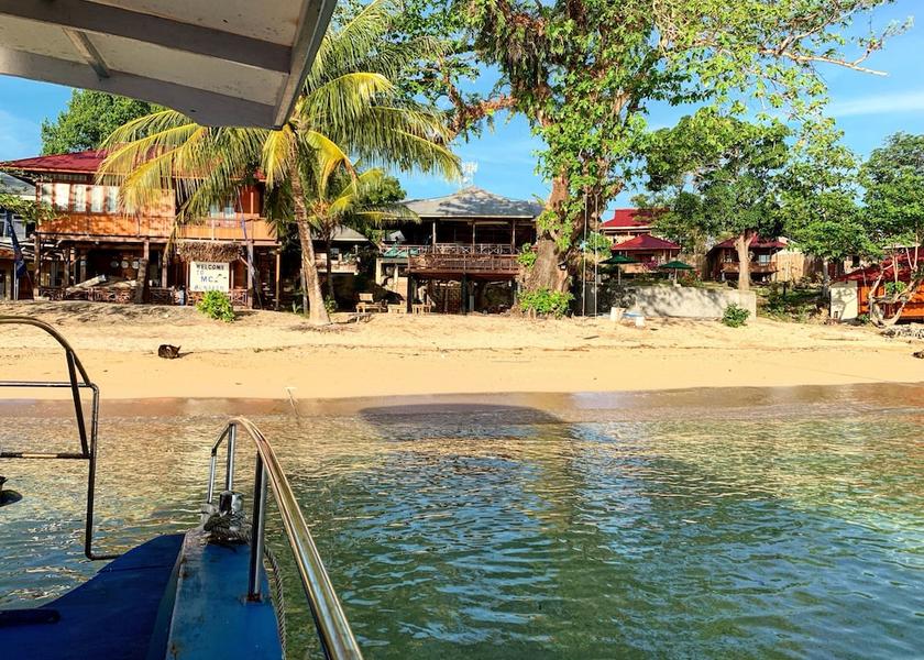  Bunaken Exterior Detail