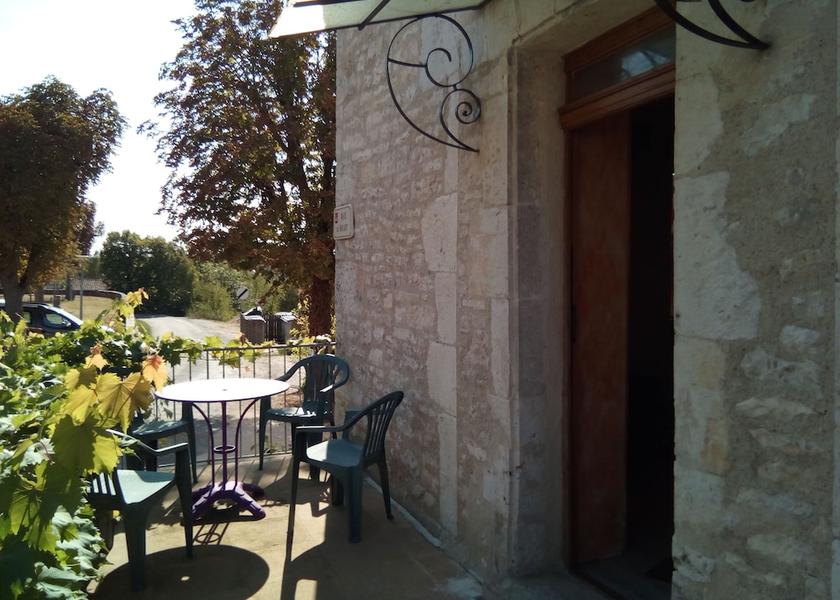 Occitanie Lalbenque Terrace