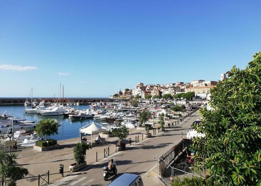 Campania Camerota Exterior Detail