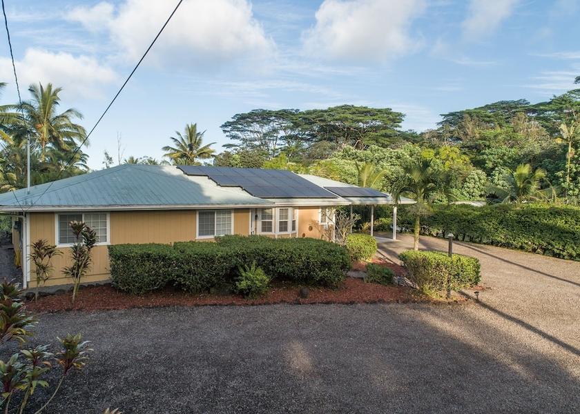 Hawaii Keaau Exterior Detail