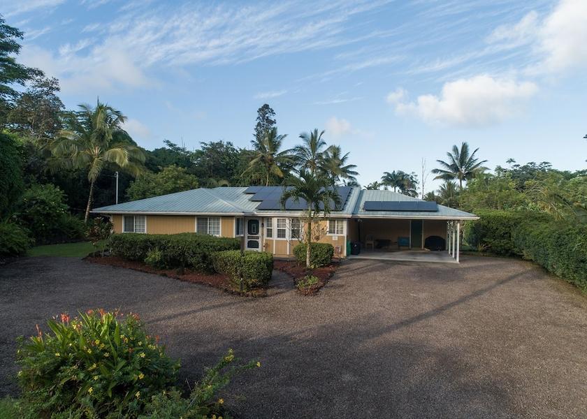 Hawaii Keaau Exterior Detail