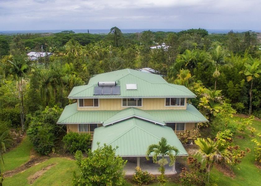 Hawaii Keaau Exterior Detail