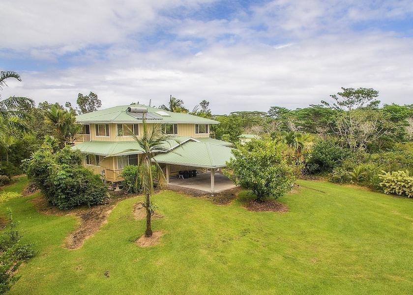 Hawaii Keaau Exterior Detail