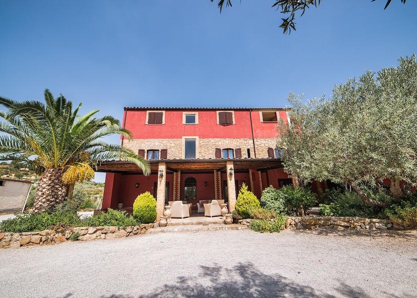 Sicily Aragona Exterior Detail