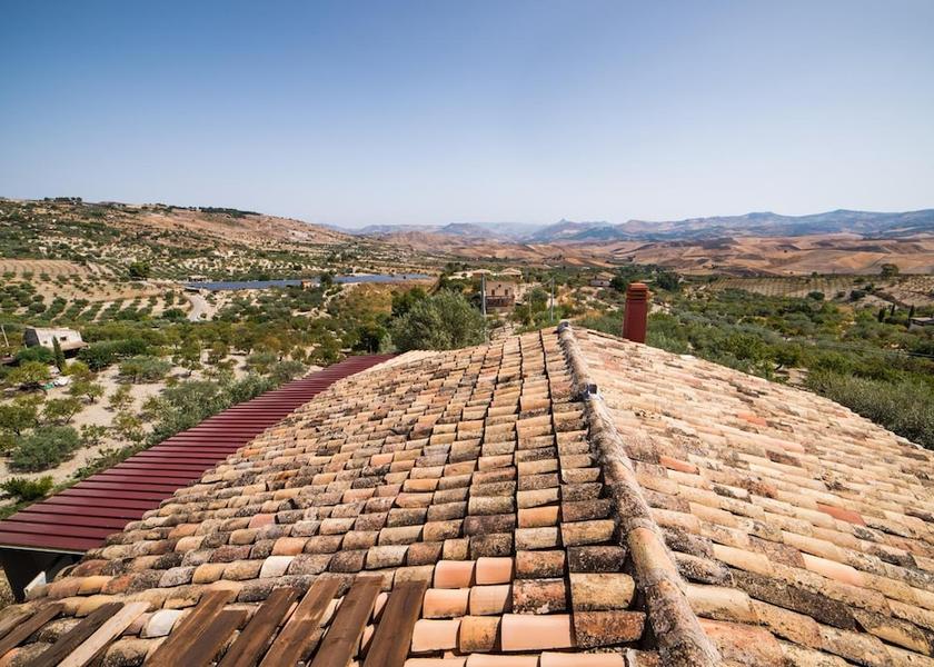 Sicily Aragona Exterior Detail