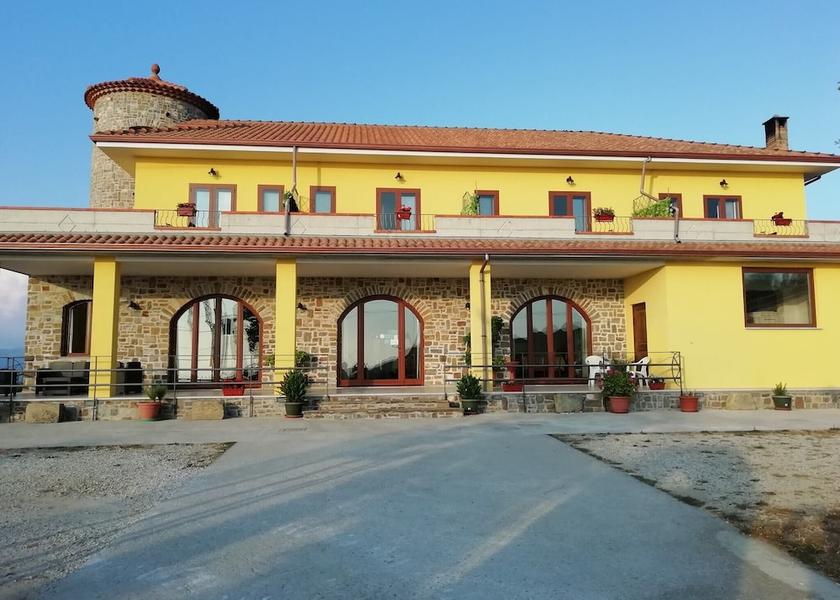 Campania Perdifumo Exterior Detail
