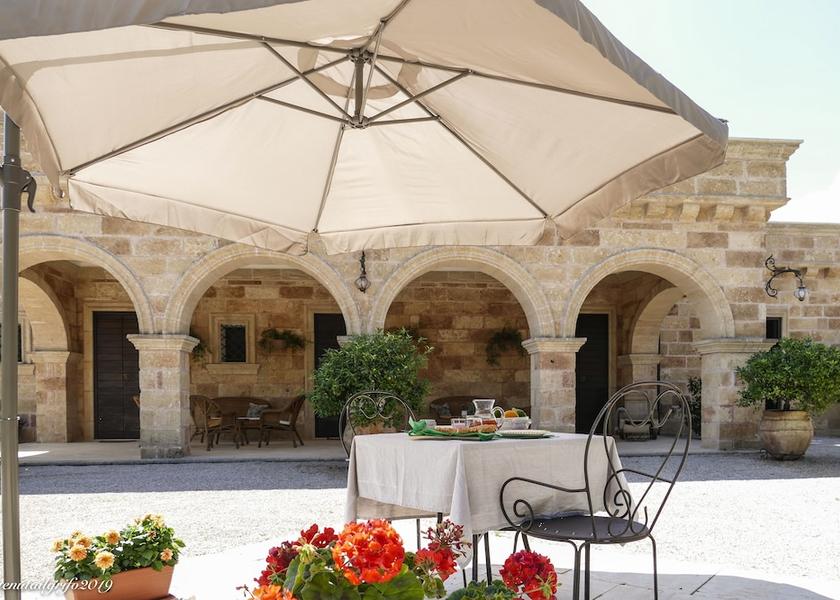 Puglia Tricase Exterior Detail