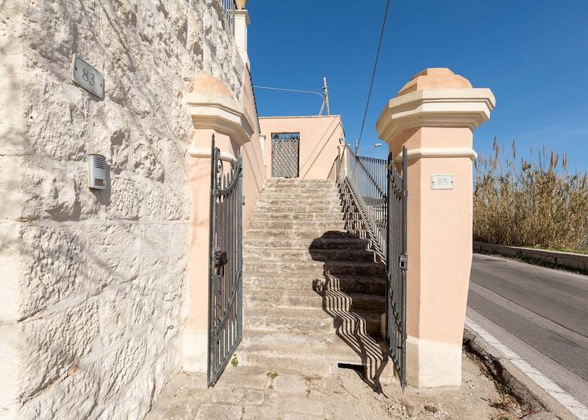Puglia Tricase Exterior Detail