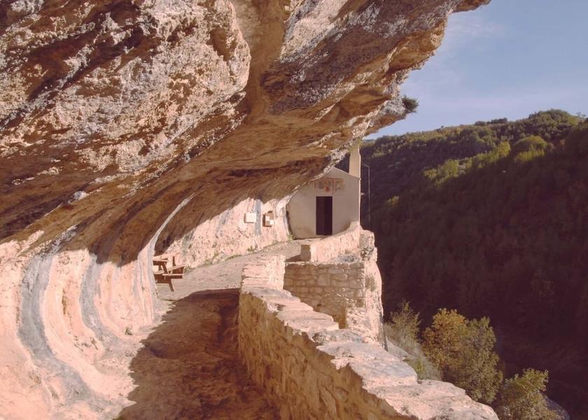 Abruzzo Manoppello Exterior Detail