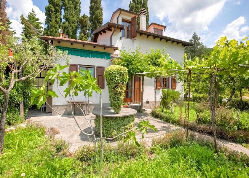 Tuscany Fivizzano Exterior Detail