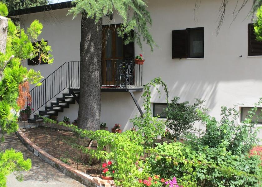 Tuscany Fivizzano Exterior Detail