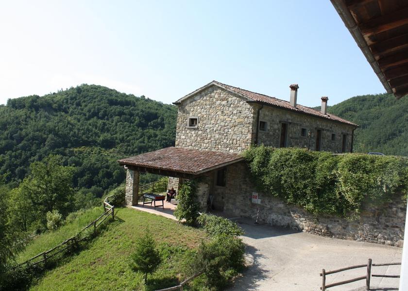 Tuscany Fivizzano Exterior Detail