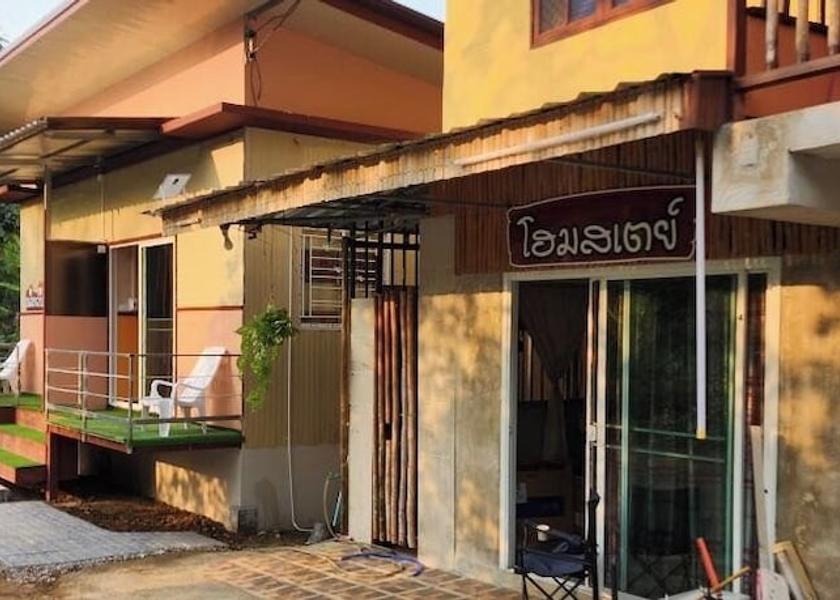 Lampang Province Mae Tha Exterior Detail