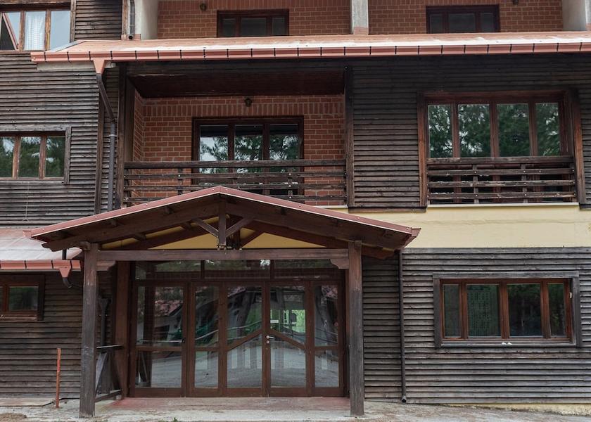 Calabria Taverna Entrance