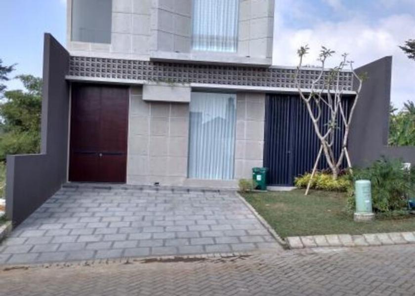 East Java Batu Exterior Detail