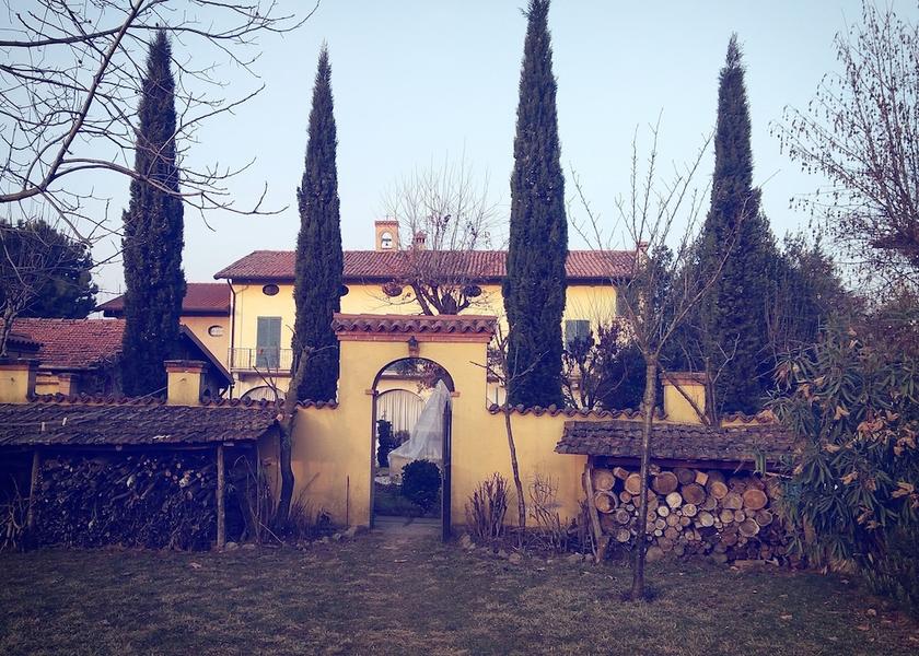 Lombardy Passirano Exterior Detail