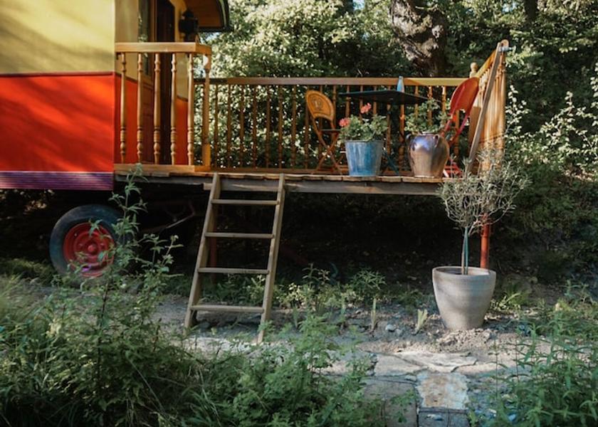 Auvergne-Rhone-Alpes Marsanne Exterior Detail