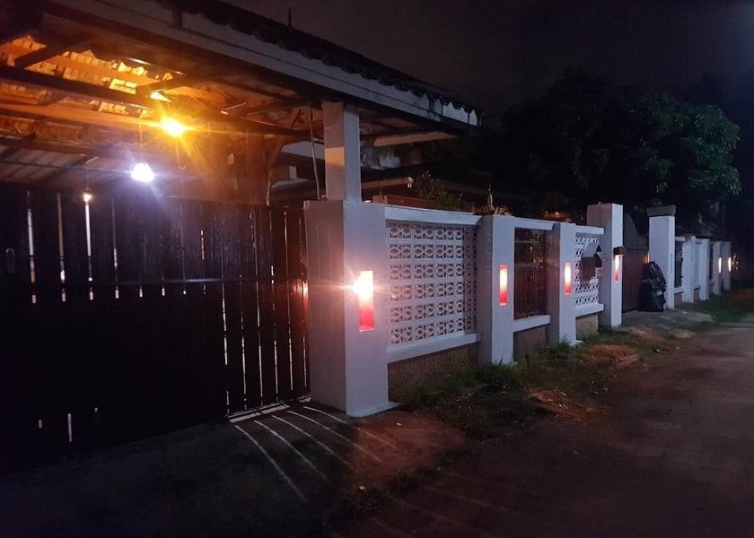 Chiang Mai Province San Kamphaeng Facade