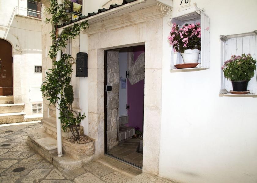 Puglia Putignano Entrance