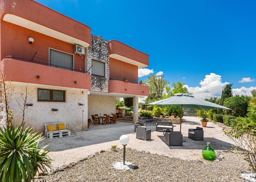 Puglia Putignano Property Grounds