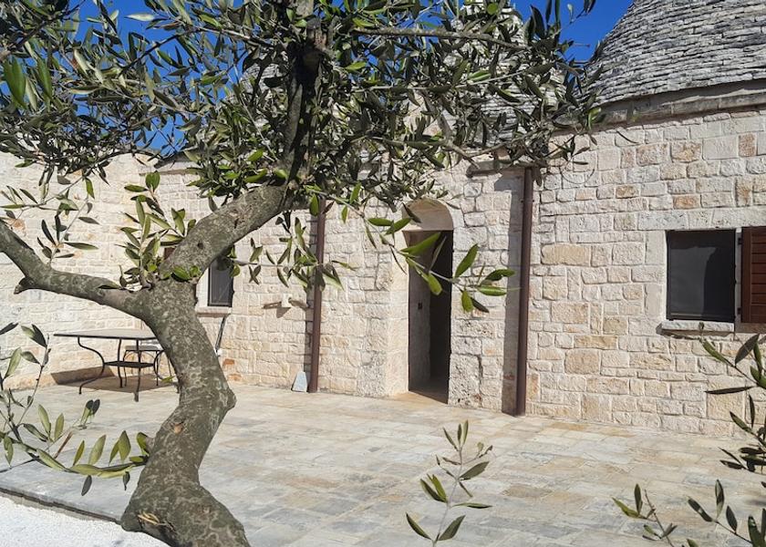 Puglia Putignano Exterior Detail