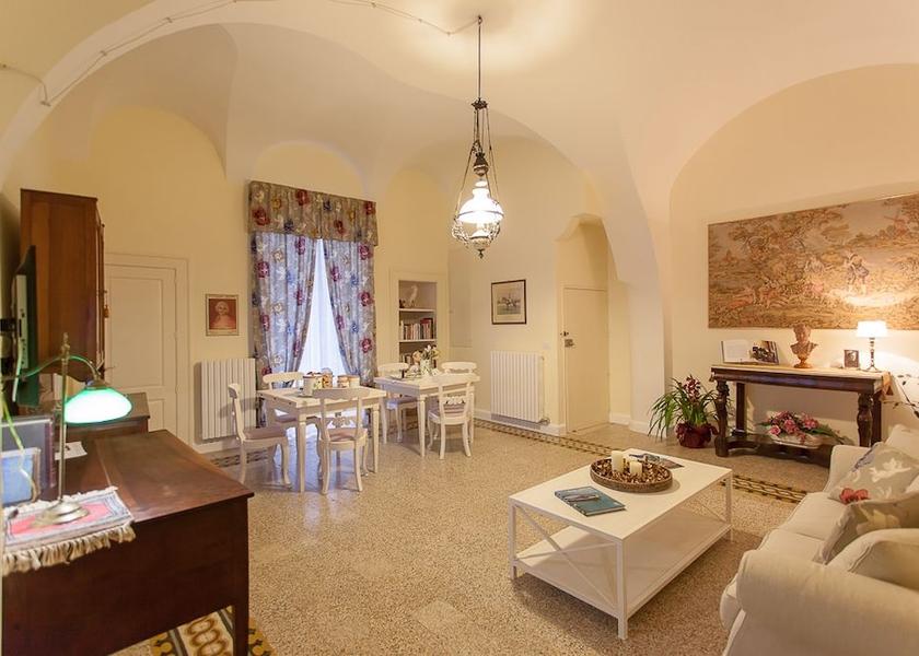 Puglia Putignano Interior Entrance