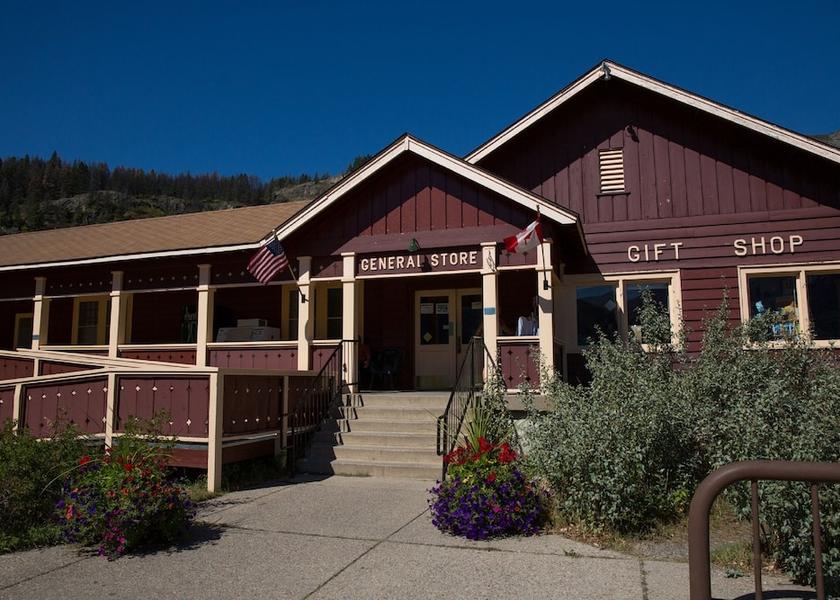 Montana East Glacier Park Gift Shop