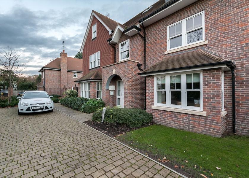 England Esher Entrance