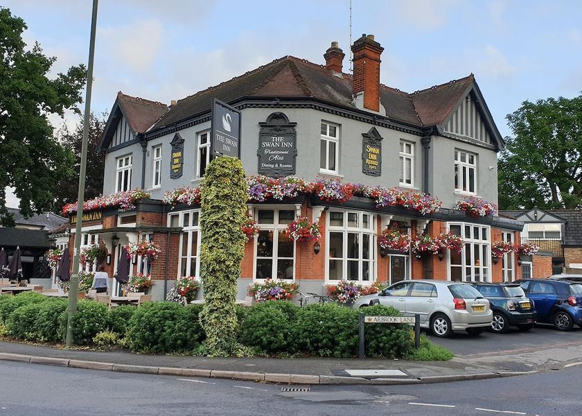 England Esher Facade