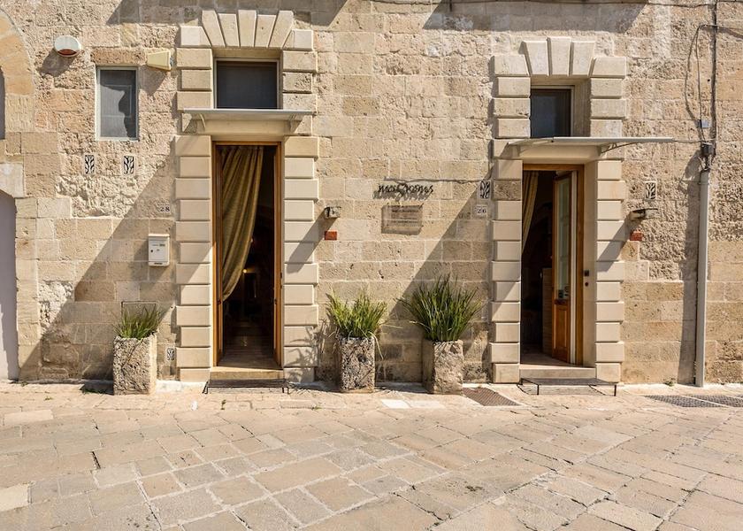 Puglia Muro Leccese Exterior Detail